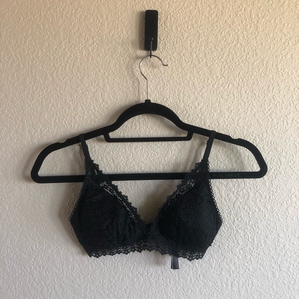 VICTORIA’S SECRET Bralette